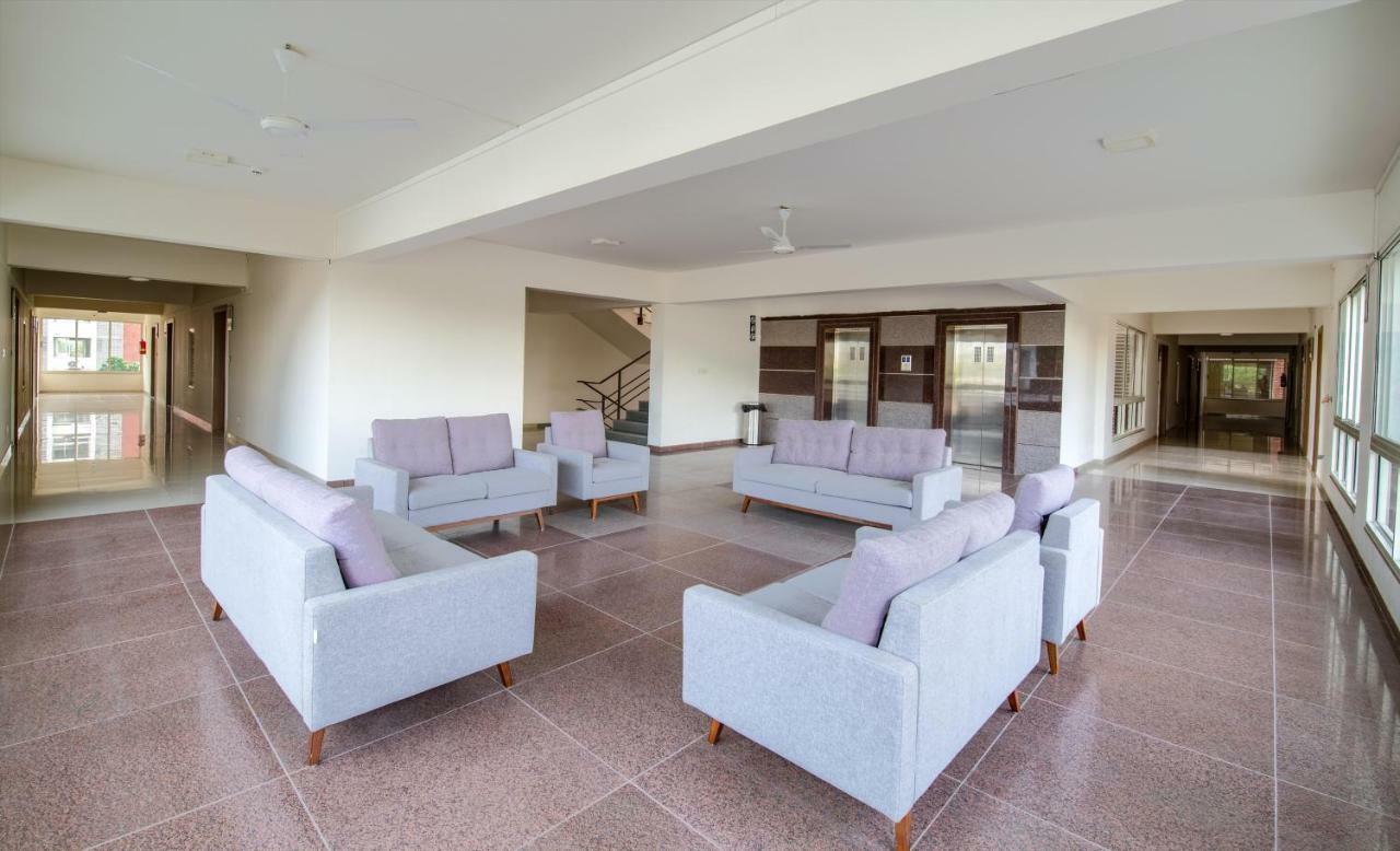Siara Styles Amba Suites, Гандинагар Экстерьер фото